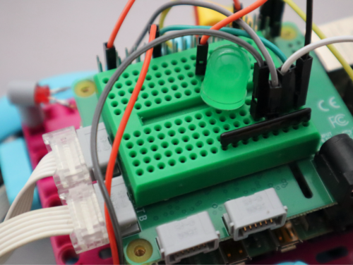 mb-file.php?path=2021%2F10%2F31%2FF4154_Raspberry-Pi-Build-HAT-mini-breadboard-500x376.png